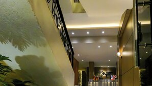 前台