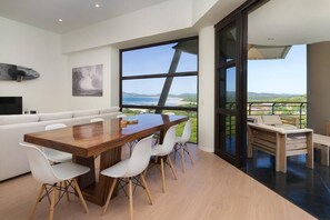 Dining - Luxury Ocean View Penthouse. Walk to Beach / 3BR w/ Private Terraces, Tamarindo. (Tamarindo)