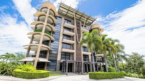 Exterior - Luxury Ocean View Penthouse. Walk to Beach / 3BR w/ Private Terraces, Tamarindo. (Tamarindo)