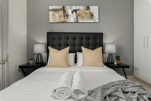 2 sovrum, värdeförvaringsskåp på rummet och strykjärn/strykbräda