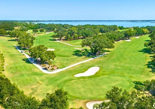 Family Vacation Home · 8 Minutes from Legoland Florida