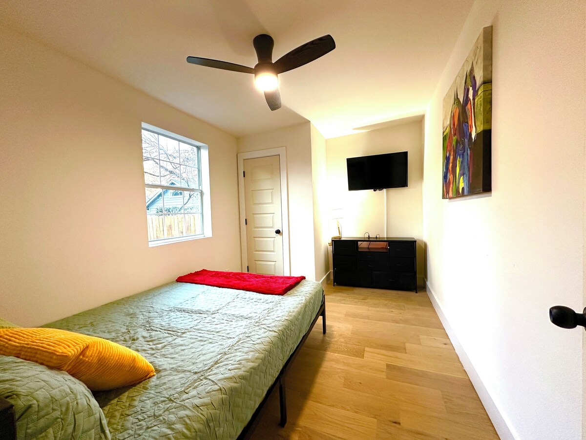 Photo 11 of Charming Home Near Downtown & SXSW Hotspots
