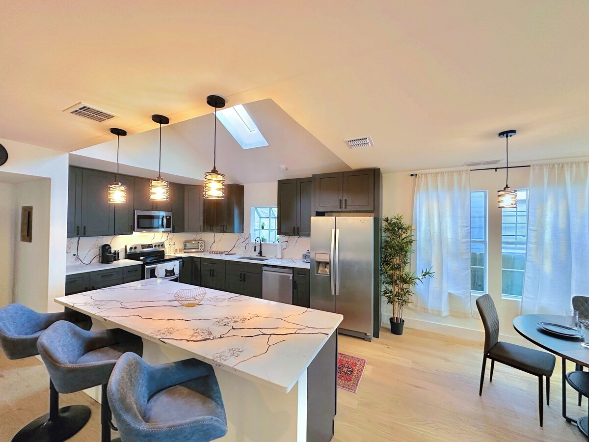 Photo 13 of Charming Home Near Downtown & SXSW Hotspots