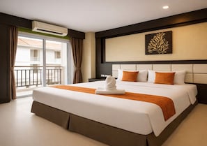 Superior Room | In-room safe, desk, soundproofing, free WiFi - Star House Patong (Patong)