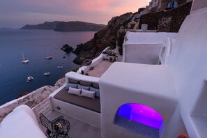 Aerial view - Lunar Sea Suite Hot-tub & Caldera View (Santorini)