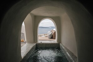 Suite Deluxe, 1 grand lit, vue mer | Bain à remous privé