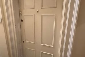 Interior - Newly renovated ground floor flat, central Bath (Bath)