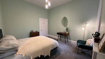 1 Schlafzimmer, Reisekinderbett, kostenloses WLAN, Bettwäsche