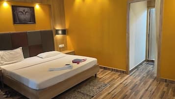 Basic Single Room | Iron/ironing board, free WiFi