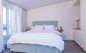 2 quartos, escrivaninha, ferros/tábuas de passar roupa, Wi-Fi