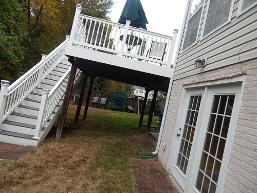 Charming house with WiFi, fitness room, AC in brilliant Severn