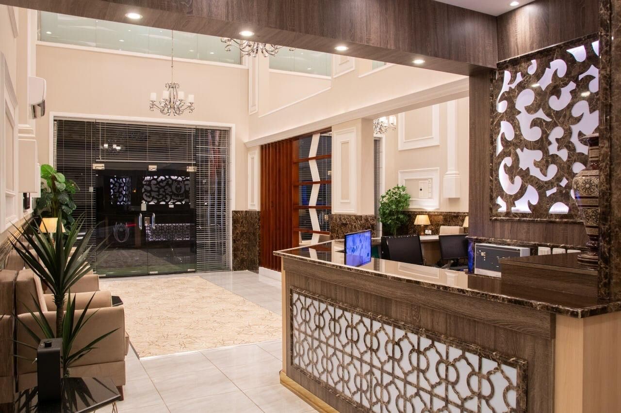 ฝ่ายต้อนรับ