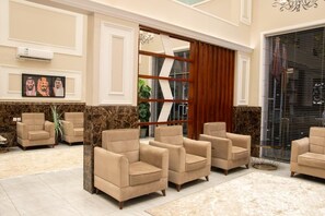 Quầy tiếp tân