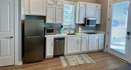 Downtown Park Circle Loft