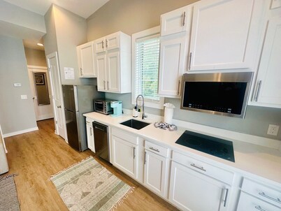 Downtown Park Circle Loft