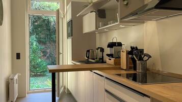 Microwave, stovetop, dishwasher