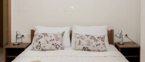 Internet, bed sheets