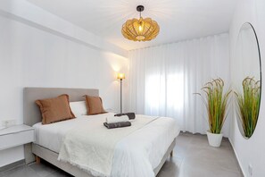 2 chambres, fer et planche à repasser, Wi-Fi, draps fournis