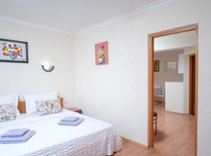 2 dormitorios, Internet, ropa de cama