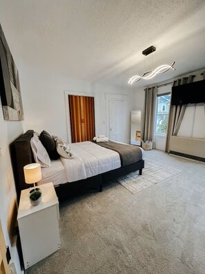 1 bedroom, iron/ironing board, free WiFi, bed sheets