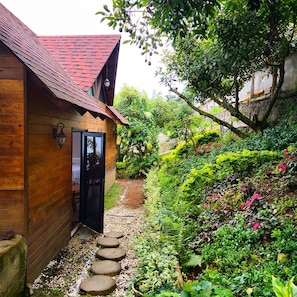 Family Cabin, Multiple Beds, Kitchenette, Mountain View