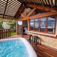 Panoramic Cabin, 1 King Bed, Kitchenette, Mountain View | Balcony