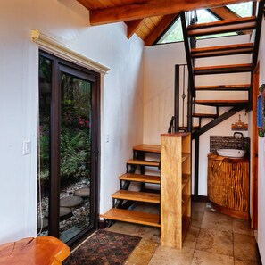 Familie huisje, Meerdere bedden, kitchenette, uitzicht op bergen | Een strijkplank/strijkijzer, gratis wifi