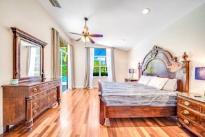 3 bedrooms, desk, iron/ironing board, travel crib