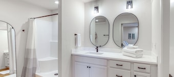 Central & Modern Studio w/ Workspace in Owasso!
