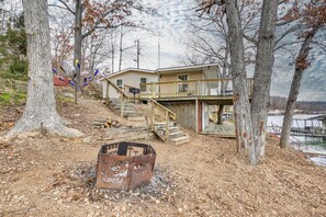Property grounds - Fish & Boat on Lake of the Ozarks: Waterfront Home (Edwards)