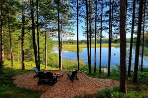 Terrace/patio - The Sylvan Chalet, Modern, Lakefront, Private, Refined, Close to Trails, (Hayward)
