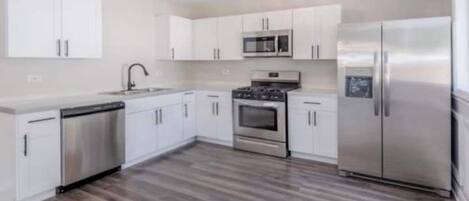 Fridge, microwave, oven, stovetop