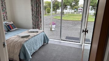 2 makuuhuonetta, silitysrauta/-lauta, Wi-Fi, vuodevaatteet