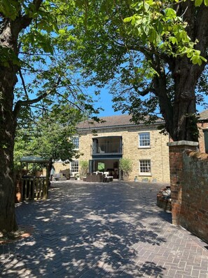 Exterior - Coach House near the beach (Caister-on-Sea)