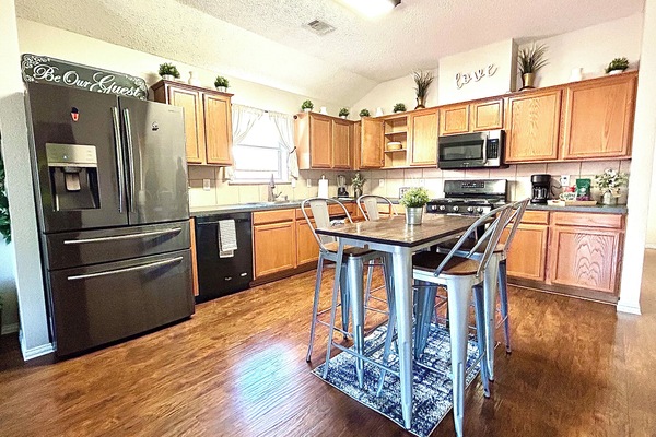 Refrigerador, microondas, horno, placa de cocina