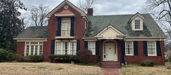 Charming, Sunny Studio Cottage walking distance to Downtown! 