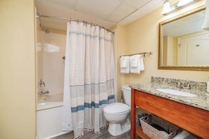 Bruser, hårtørrer, håndklæder