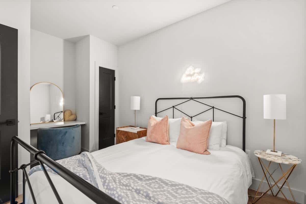 2 bedrooms, iron/ironing board, travel crib, free WiFi