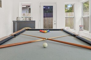Games room - Relaxing Tampa Retreat w/Pool, Fire Pit & GameRoom (Tampa)