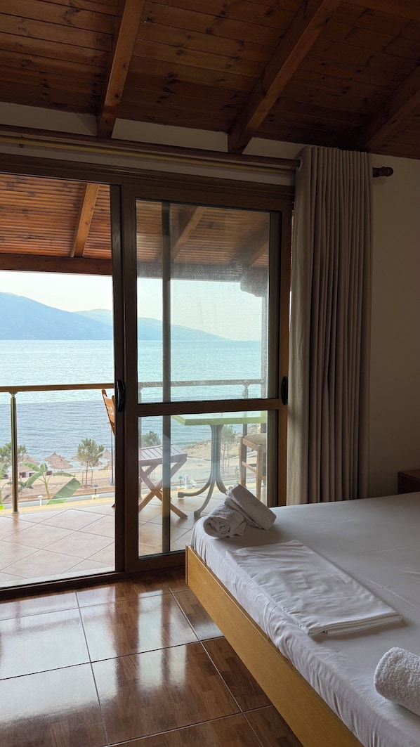 Comfort Triple Room, Beach View