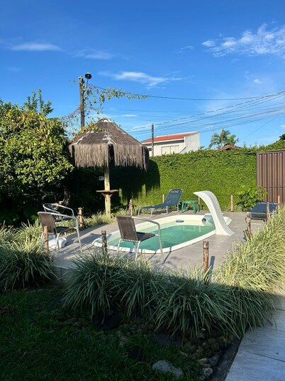 House with pool 500 meters from the beach