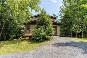 Exterior - Rent A Larger Cottage Month of August, with Beach, Lawns, Decks, Dock and more (Parry Sound)