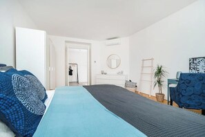 2 quartos, ferros/tábuas de passar roupa, Wi-Fi, roupa de cama