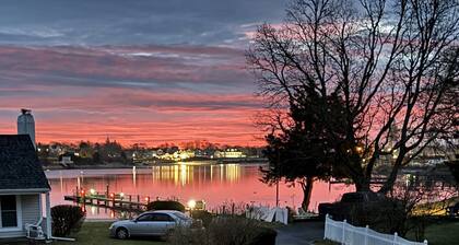 Buttermilk Bay Beach House - Newly Renovated Waterfront Five Bedroom