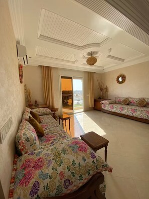 Living area - Cosy apartment (Essaouira)