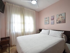 2 habitaciones, tabla de planchar con plancha y internet 