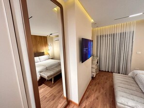 1 室のベッドルーム、WiFi