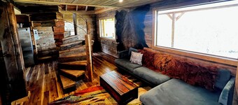 Outlaw Cabin at Arcady Ridge Ranch-rustic vibe meets and beautiful mountain view