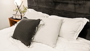 1 quarto, escrivaninha, ferros/tábuas de passar roupa, Wi-Fi