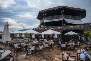 Breakfast, lunch, dinner served; Peruvian cuisine, pool views  - RUSTICA TARAPOTO (Cacatachi)